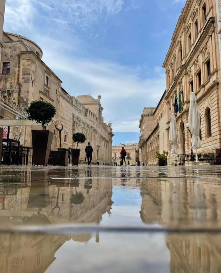 Palazzo Gancia Holiday Homes Сиракузы Экстерьер фото