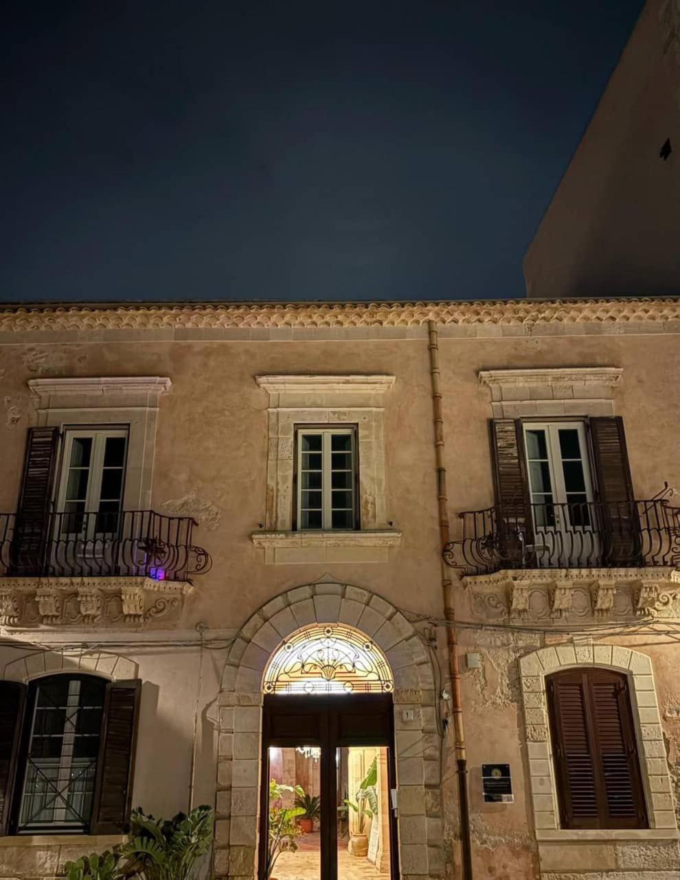 Palazzo Gancia Holiday Homes Сиракузы Экстерьер фото