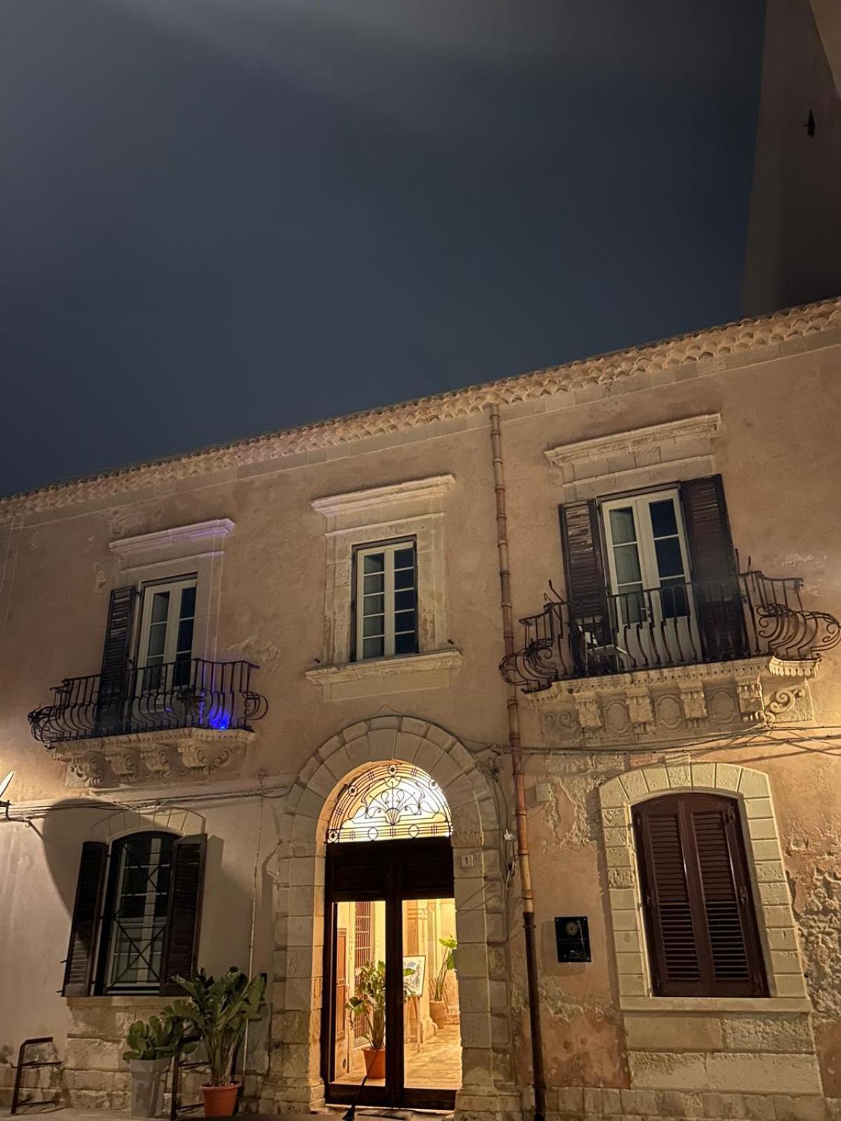Palazzo Gancia Holiday Homes Сиракузы Экстерьер фото